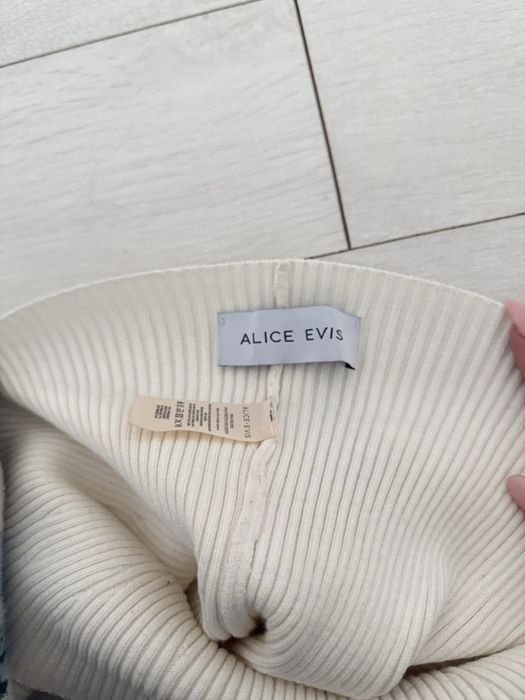 Топ от Alice Evis