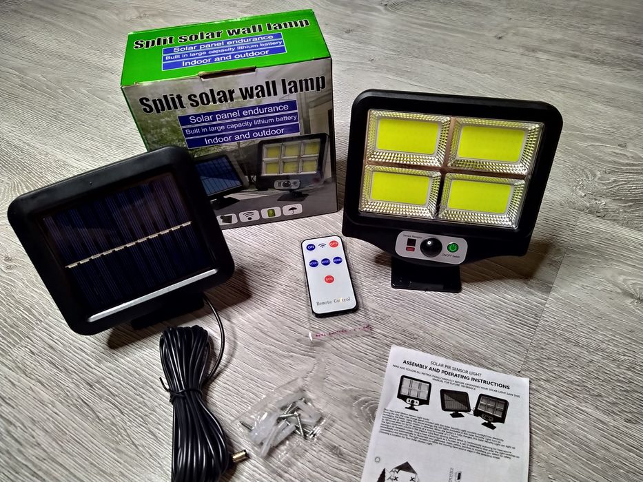 Lampa Solara  cu Senzor de miscare, acumulator incorporat, panou solar