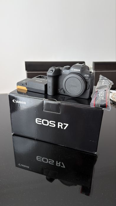 Canon R7 body ca nou