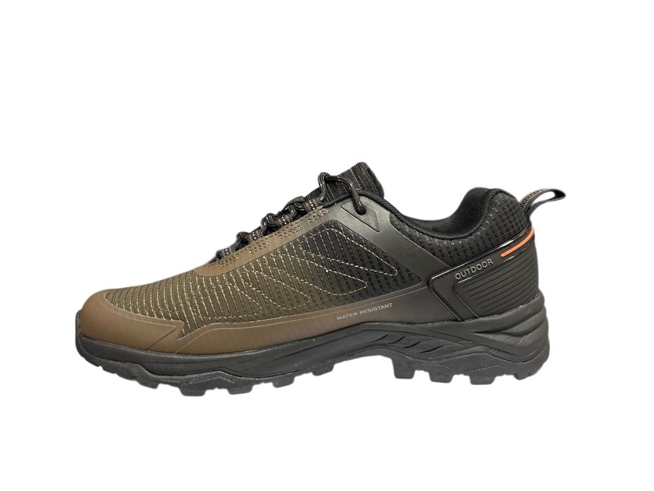 Мъжки спортни обувки с водоотблъскваща материя