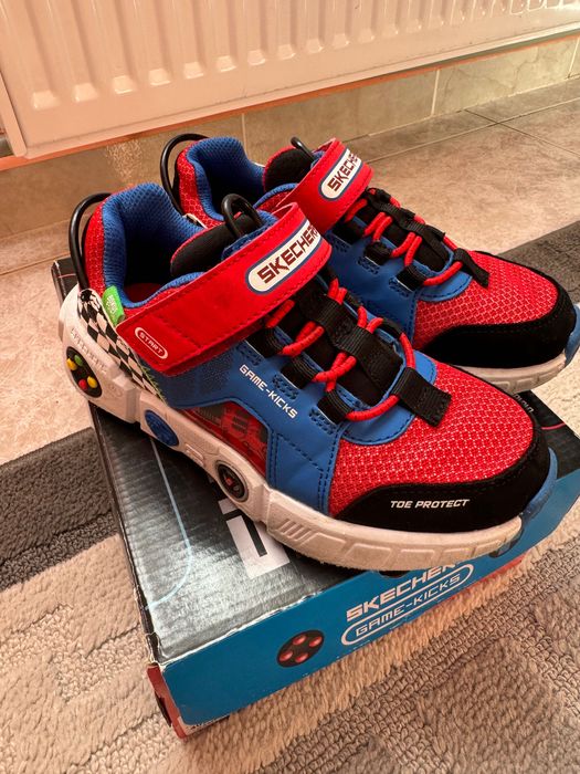 Боти и обувки за момче