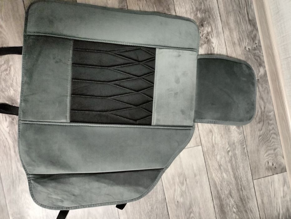 Продам Универсальные авточехлы