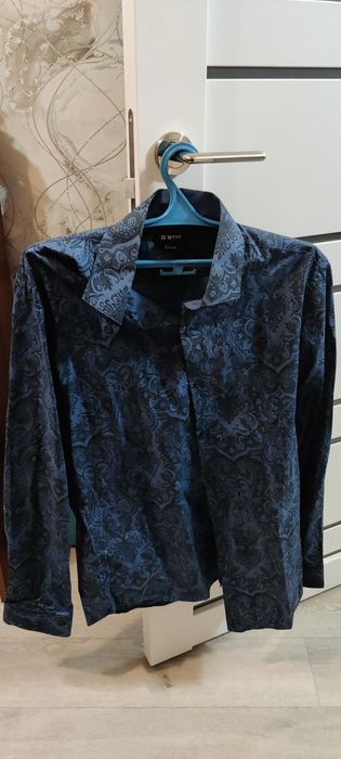 Рубашка синяя с узором размер L