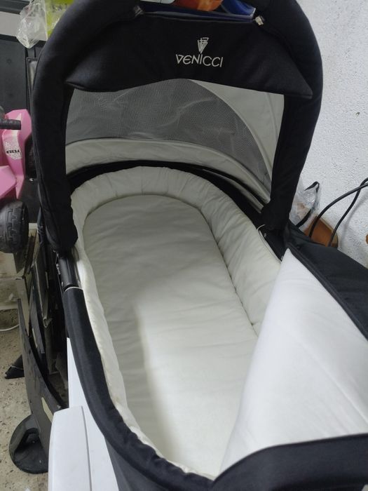 Cărucior Venicci 3 în 1