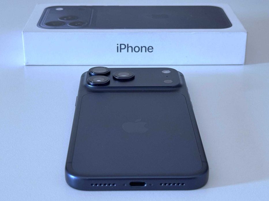 Бартер! Гаранция! iPhone 17 Pro Max Deep Blue (Син) 97% Батерия.