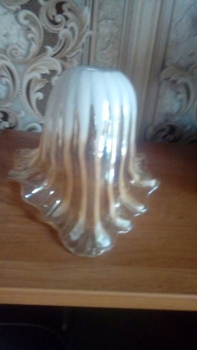 Продам плафоны на люстру