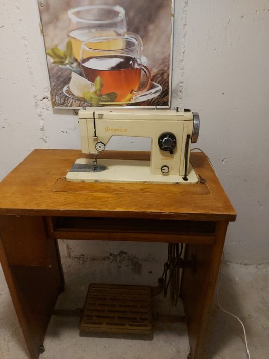 Masina de cusut  Veronica