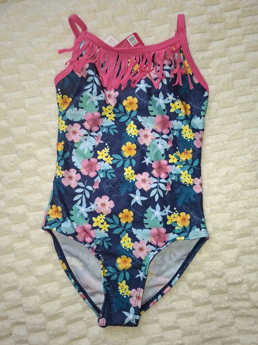 Купальник НОВЫЙ для девочки 5-6лет