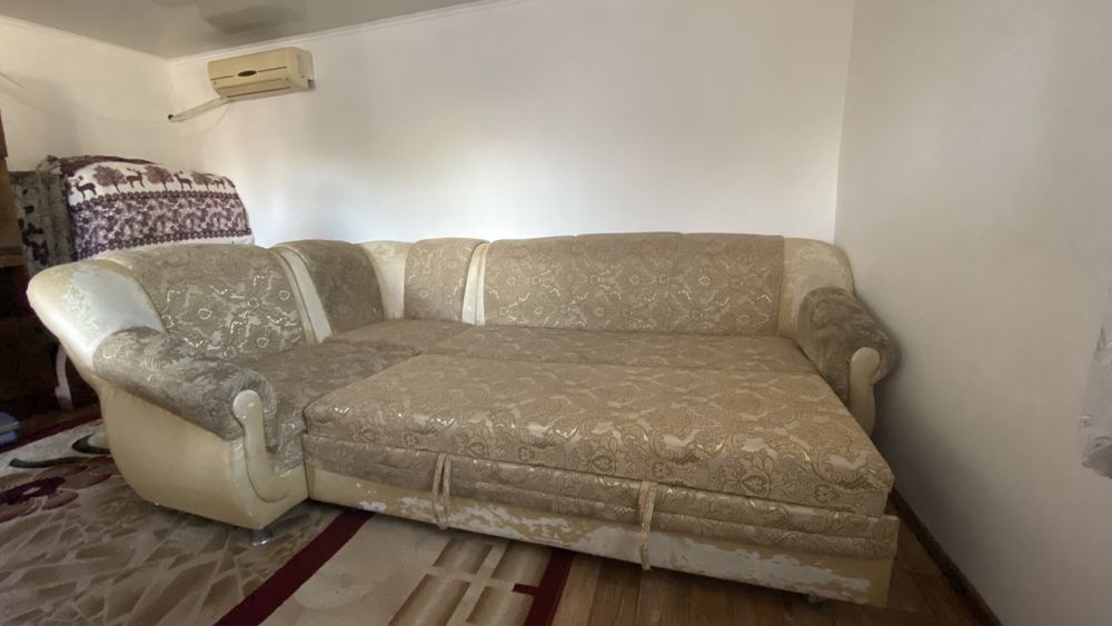 Диван уголок в хорошем состоянии