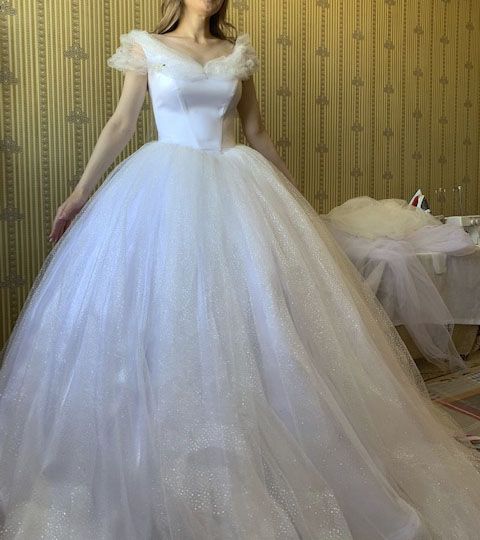 Свадебное платье и аксессуары