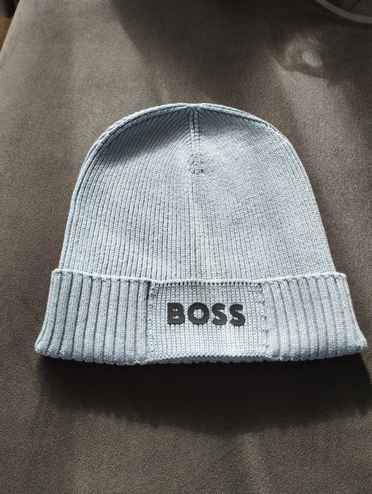 Зимна шапка Boss