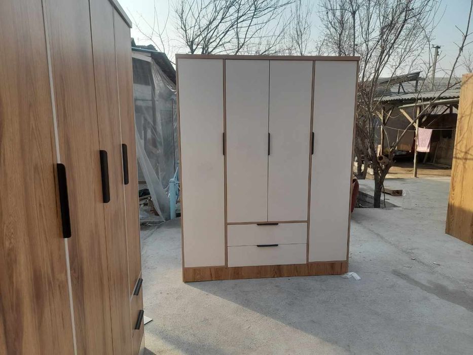 4 eshekle xar hil  shkoflarimiz mavjud uyingizga moslab yasab beramiz