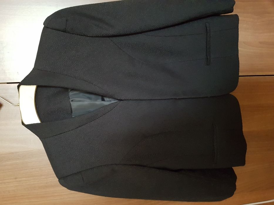 Sacou nou de vanzare