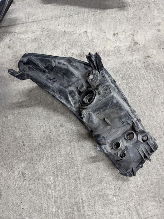 Фары Hilux 2018 оригинал