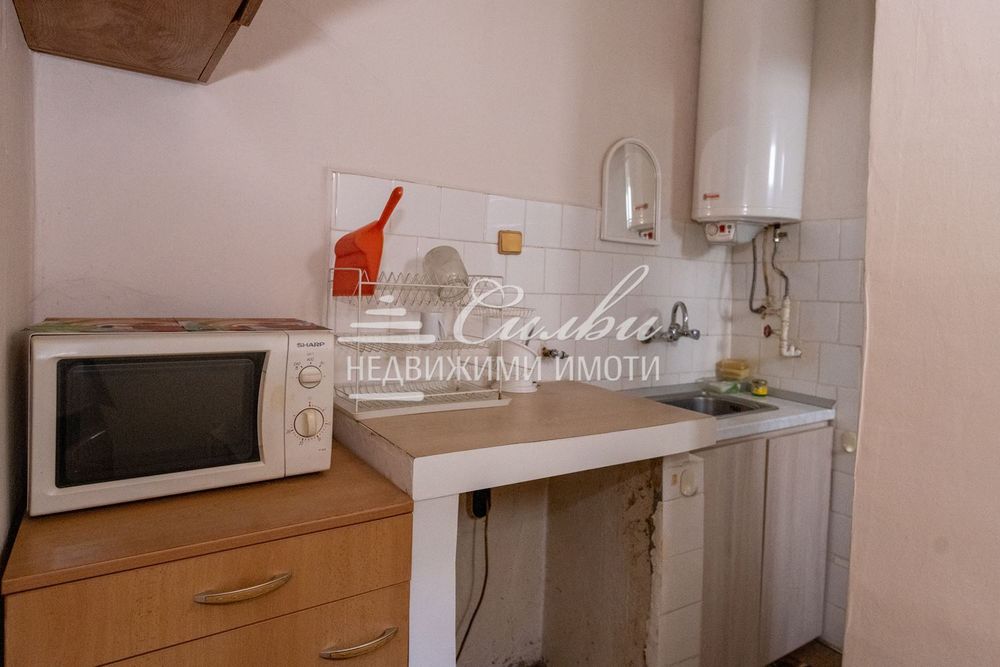 Продава се Етаж от къща в Шумен, Център - 58 кв.м за 967 €/кв.м - Снимка #6