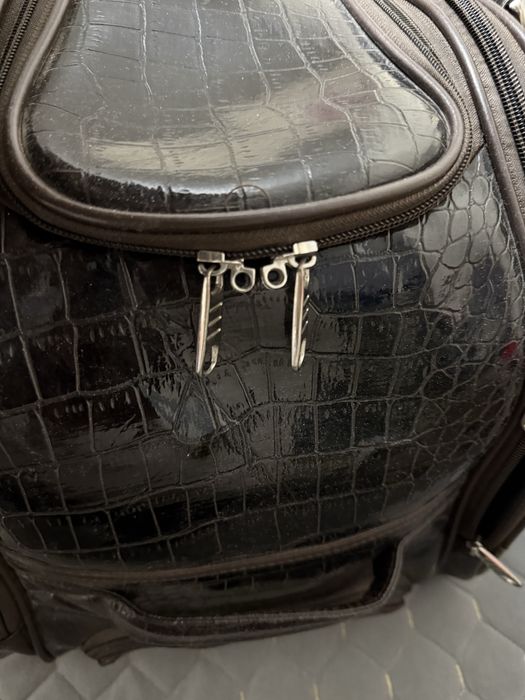 Чемодан крокодил коричневый