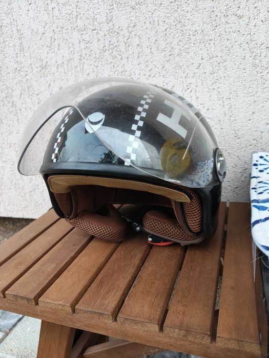 Vând căști scuter