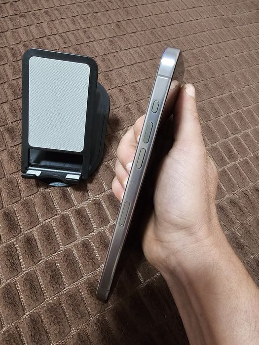 Vând iPhone 15Pro Max  ( Clonă)