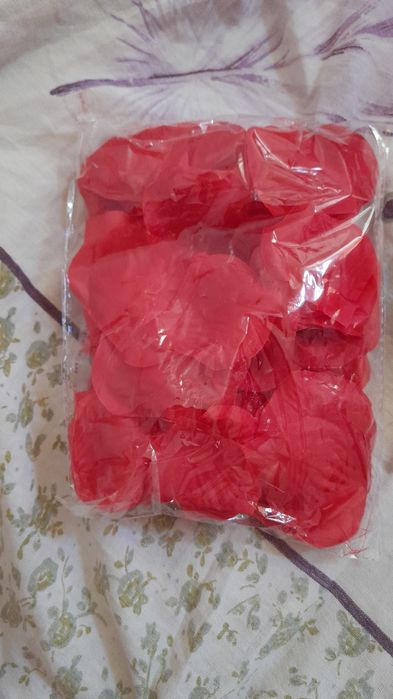 Продам лепестки роз