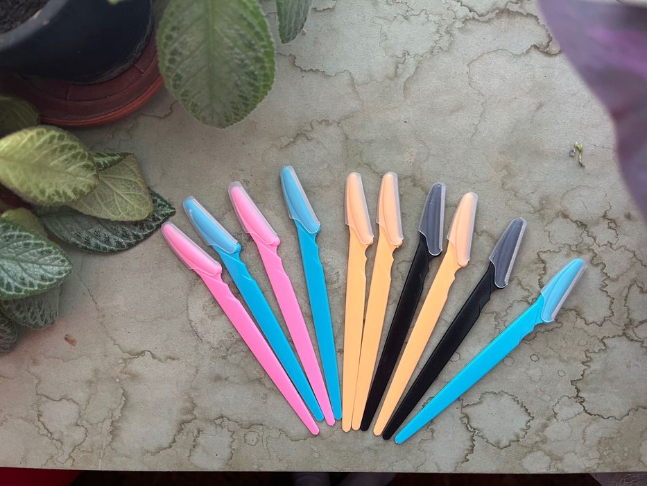 Ножчета за лице.