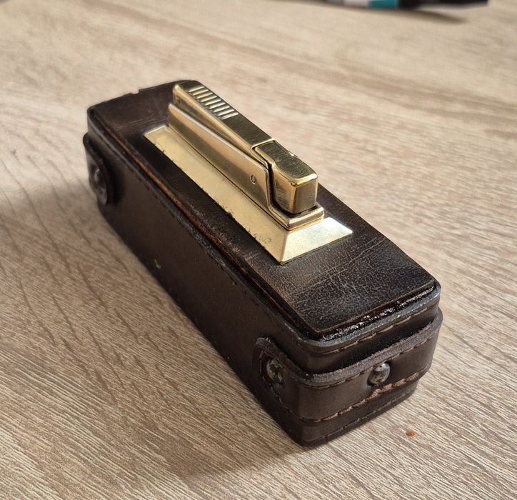 Bricheta vintage 1950