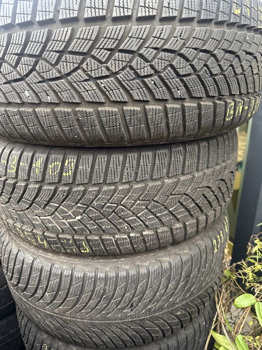 215.65.17..225.45.17..215.60.17..205.55.16..245.45.18