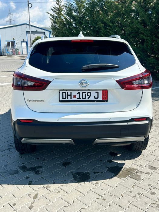 Nisan Qashqai Teknaan2020 motor 17dci Euro 6 automat 4x4 Alb metalizat