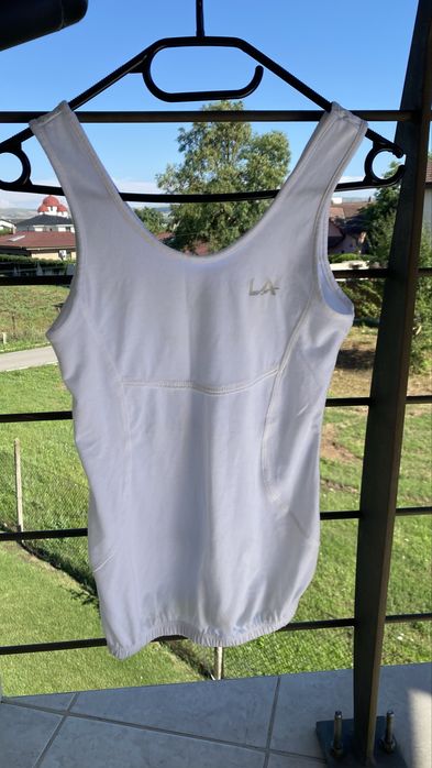 Top sport elastan, mărimea S. Nou