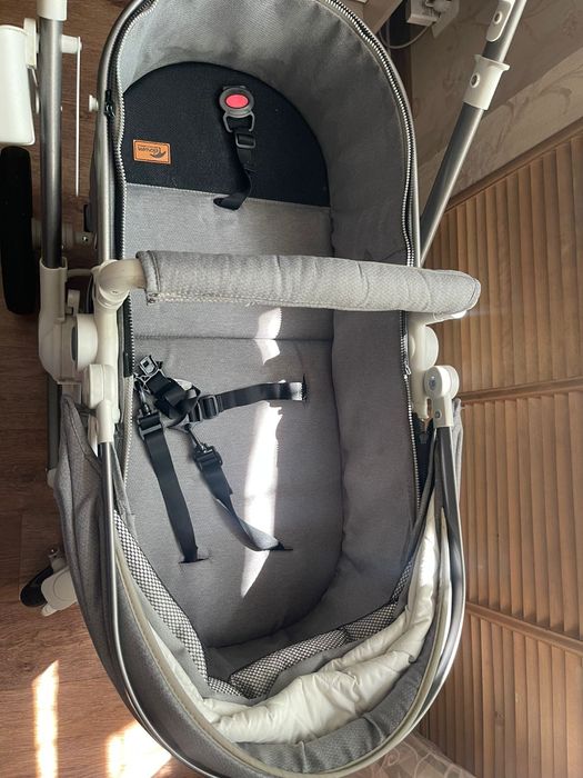 Коляска в отличном состоянии