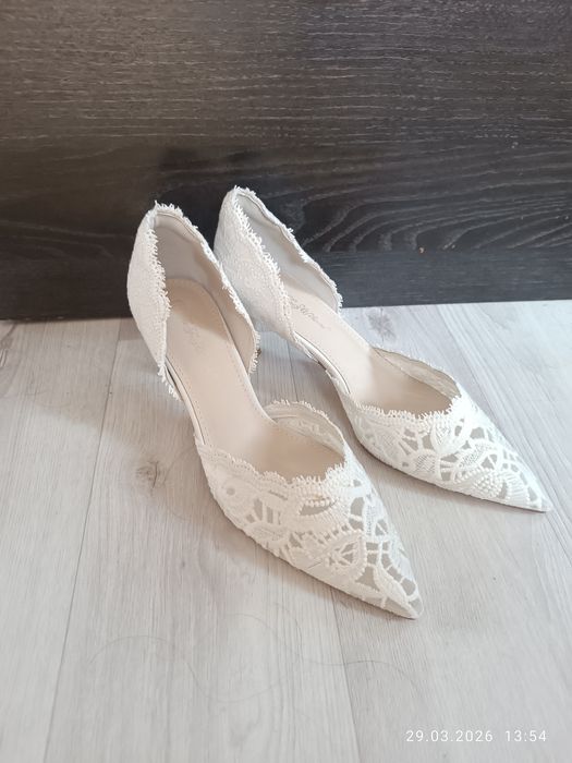 Продам туфли новые