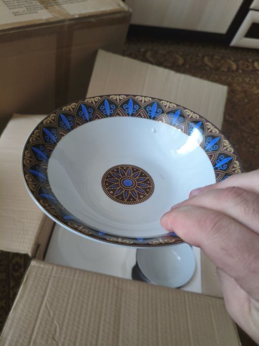 Продам сервиз на 6 персон