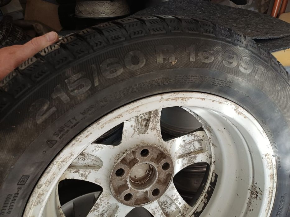 Продам  шины CONTINENTAL 215/60 R16
