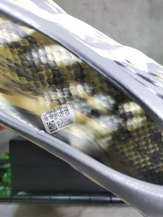 Yeezy Foam Runner marimea 44