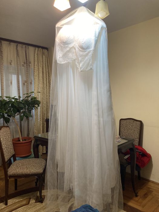 Rochie mireasa A-line