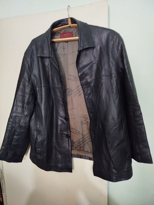 Продам кожаные куртки.