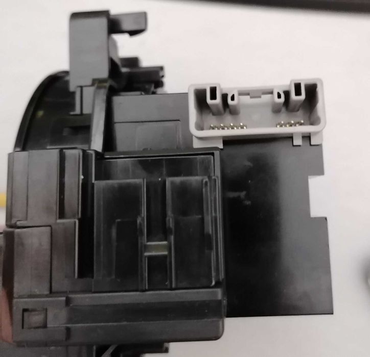 Лентов кабел с ESP за Тойота Аурис 75B498