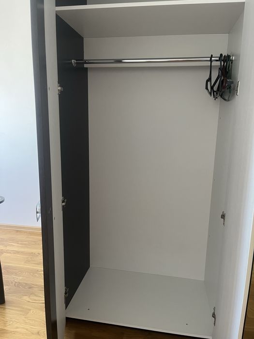 Шкаф для одежды со столиком