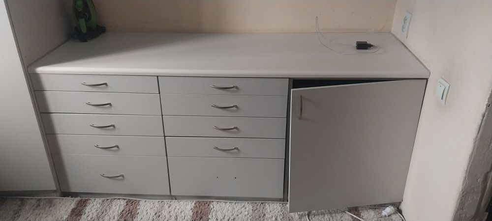 Продам шкаф 2 шт и кухонный гарнитур