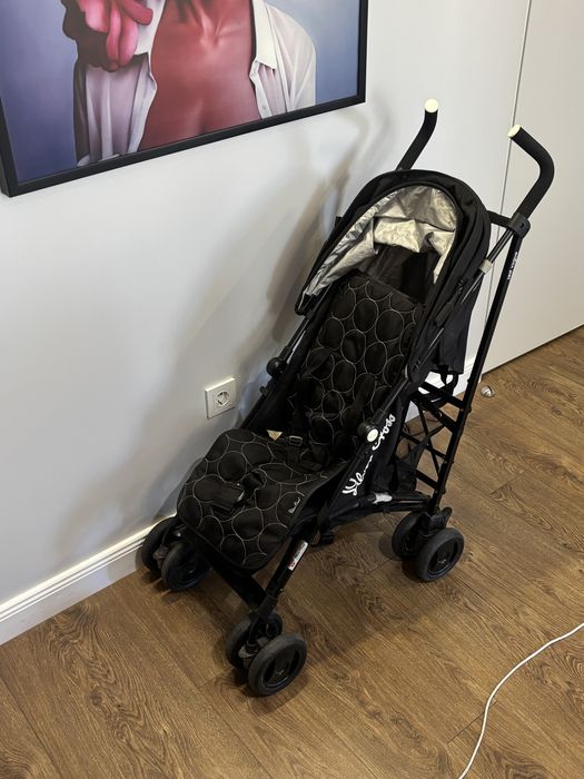 Продам коляску в хорошем состояние