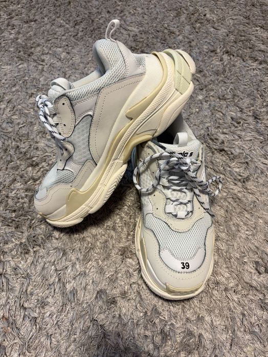 Balenciaga triple S