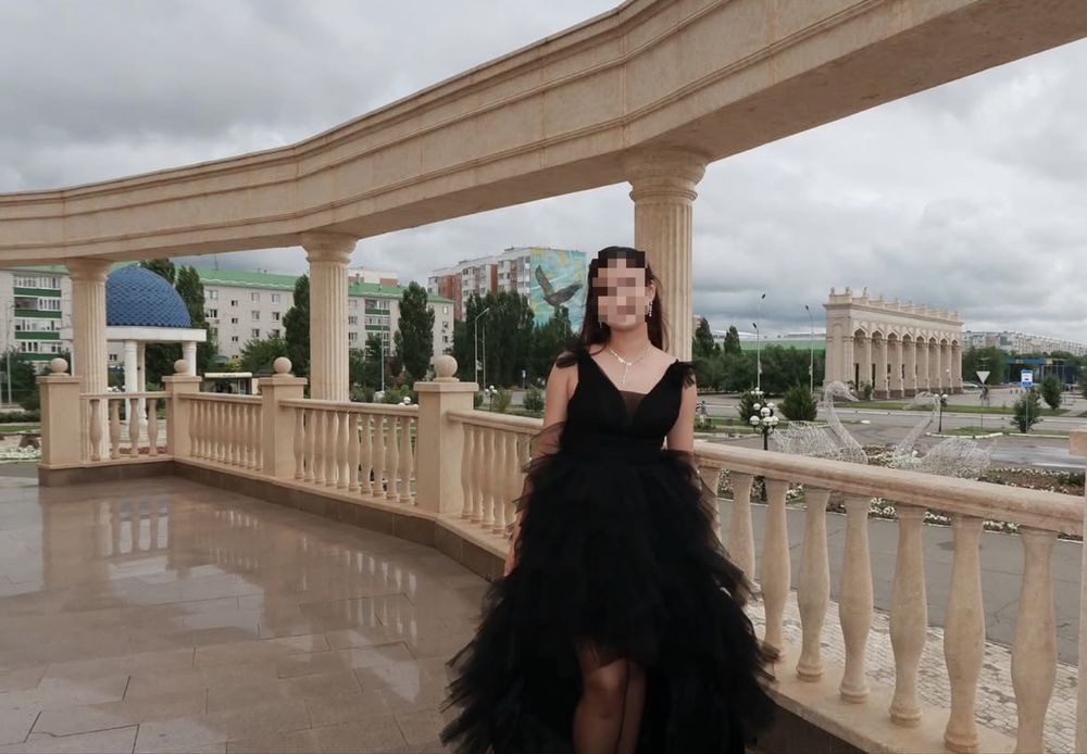 Выпускное черное платье