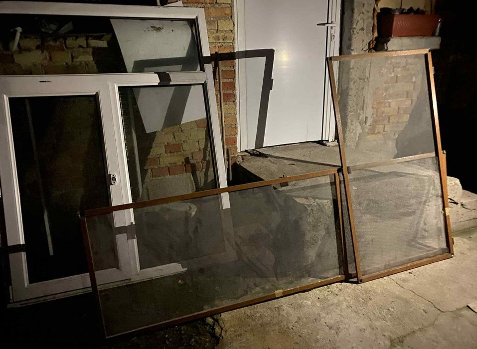 Стъкло пакети и дограма