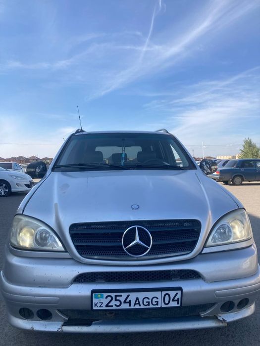Авто машина Mercedes