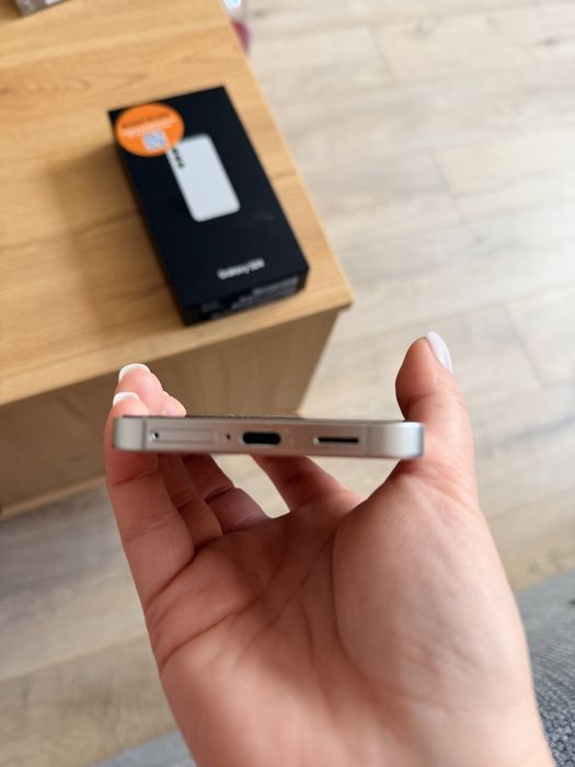 Vand Samsung S24 Grey 256 gb