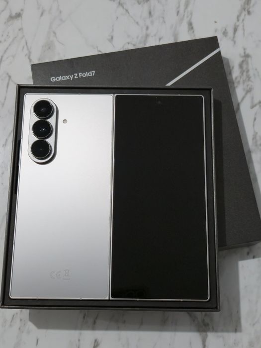 Vand/schimb Samsung Z Fold7 256gb