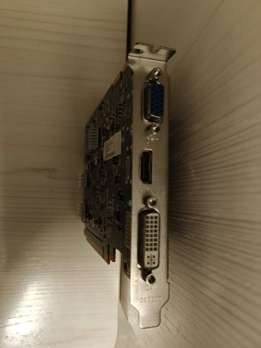 Radeon HD5670 1gb (на запчасть)