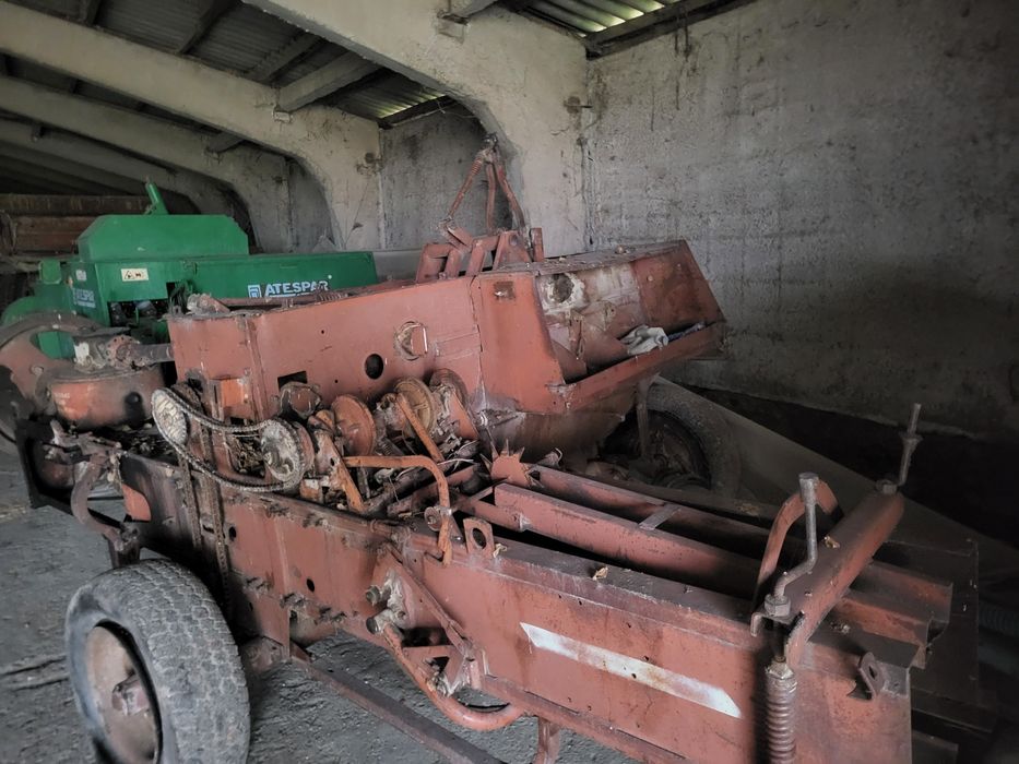 Пресс подборщик. Киргизия.