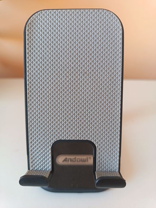 Suport universal pentru telefon