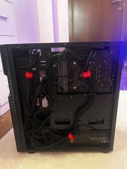 Геймърски компютър Ryzen 7 2700X, 24GB RAM, RX 580, SSD+HDD