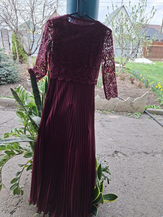 Продам вечерние платья